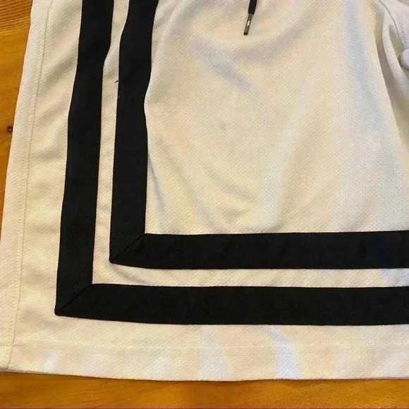 Under armour basketball shorts - Picture 4 of 8